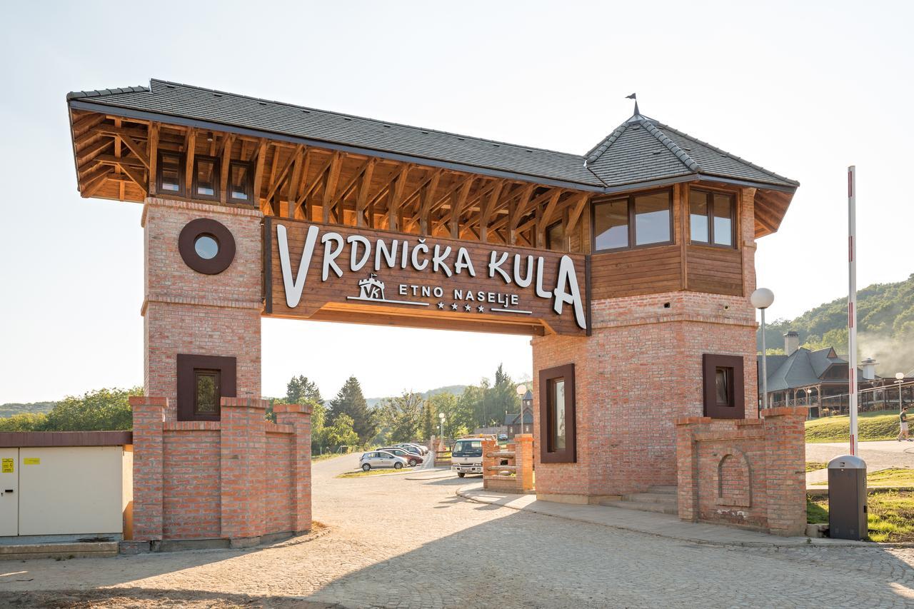 Etno Naselje Vrdnicka Kula Bed & Breakfast Vrdnik Eksteriør bilde